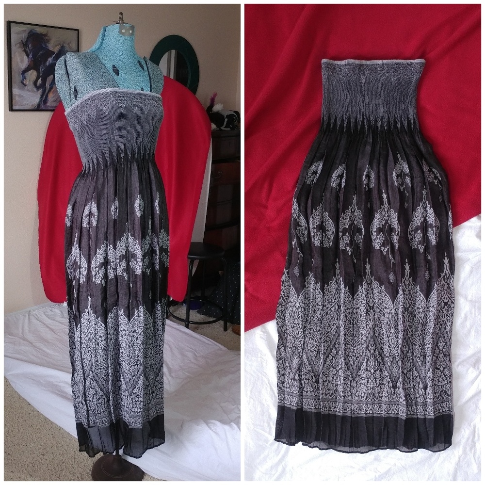 Lapis Maxi Dress Black on Grey with white one size